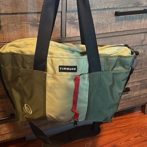 Timbuk2 Green Colorblock Nylon Zip Top